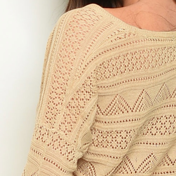 💕 Taupe V-Neck Top - Picture 4 of 5